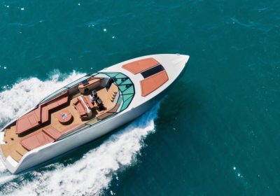 Incredible Advantages of Renting a Yacht 